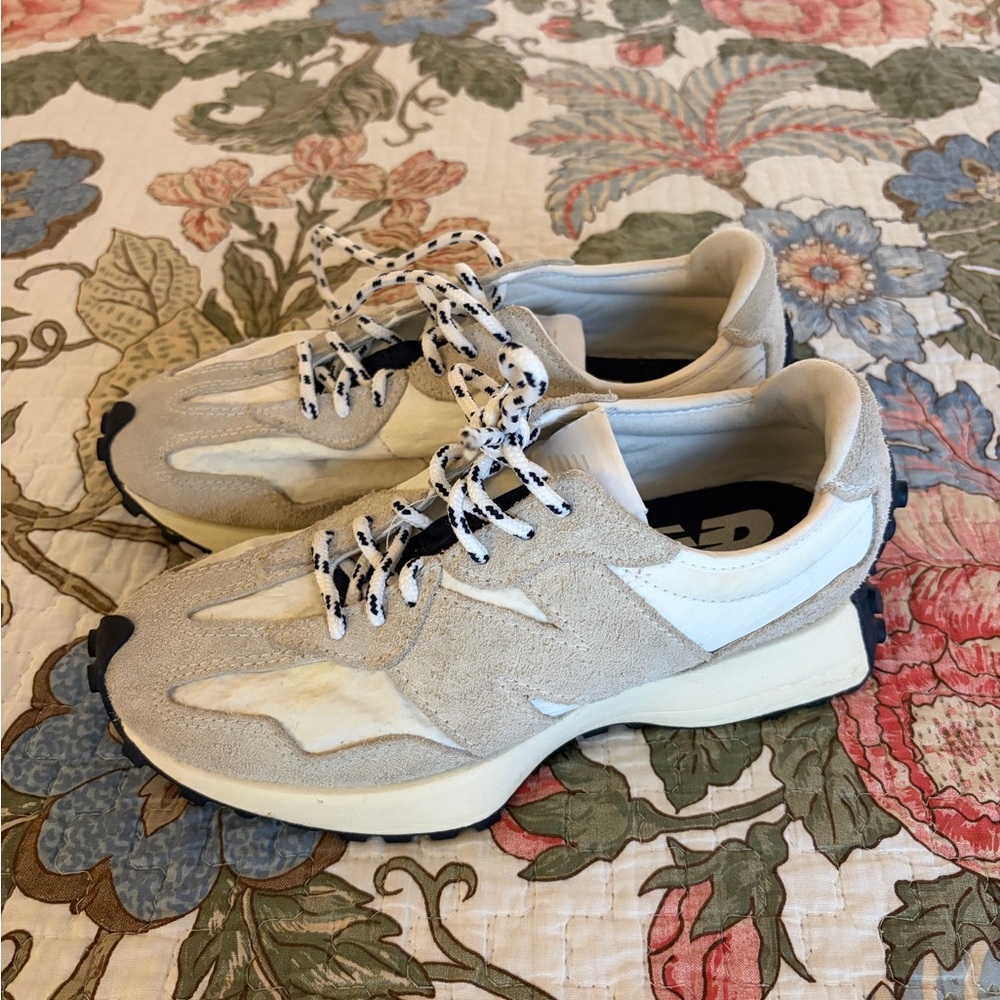 New Balance White & Black Lace Interior Sneaker